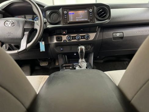 Used 2016 Toyota Tacoma SR RWD image 29
