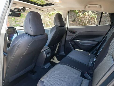 Used 2024 Subaru Crosstrek 2.0i Premium image 18