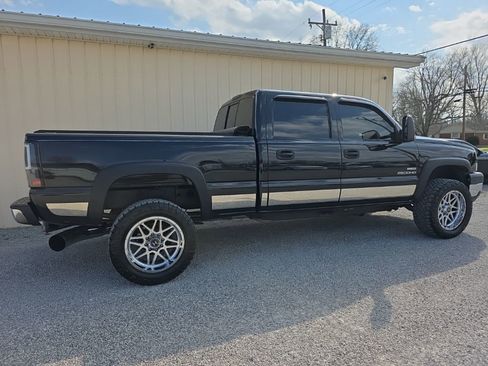 Used 2007 Chevrolet Silverado 2500 LT w/ Heavy-Duty Power Package image 4