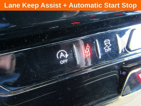 Used 2024 Jeep Wagoneer Series III AWD/4WD image 20