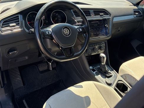 Used 2019 Volkswagen Tiguan SE w/ Panoramic Sunroof Package AWD/4WD image 13