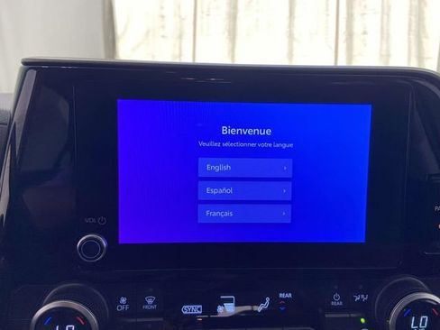 Used 2024 Toyota Highlander LE image 15