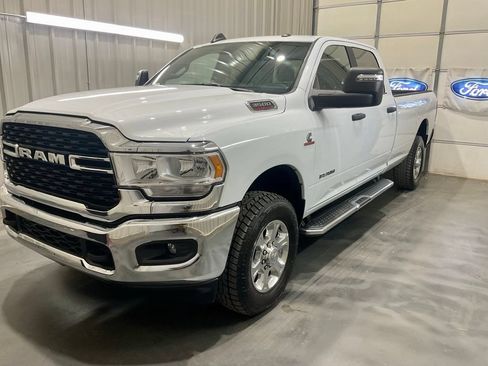 Used 2024 RAM 3500 Big Horn AWD/4WD image 3