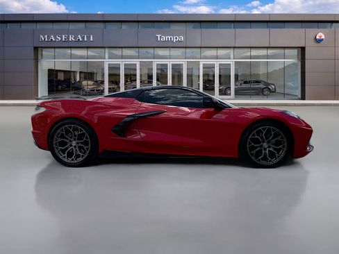 Used 2021 Chevrolet Corvette Stingray Convertible w/ Z51 Performance Package RWD image 2