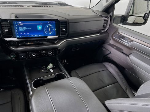 Used 2025 Chevrolet Silverado 2500 LTZ w/ LTZ Plus Package image 20