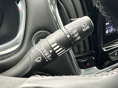 Certified 2023 Chevrolet Traverse LT w/ LT Premium Package image 27