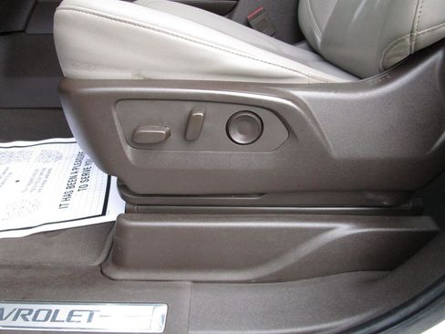 Used 2022 Chevrolet Tahoe LT w/ LT Signature Package RWD image 23