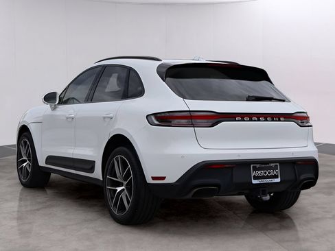 Certified 2023 Porsche Macan AWD/4WD image 5
