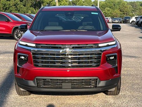 New 2026 Chevrolet Traverse LT w/ Driver Confidence Package FWD image 2