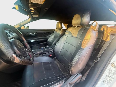 Used 2016 Ford Mustang Premium RWD image 3