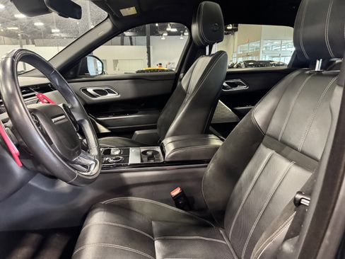 Used 2019 Land Rover Range Rover Velar R-Dynamic SE image 11