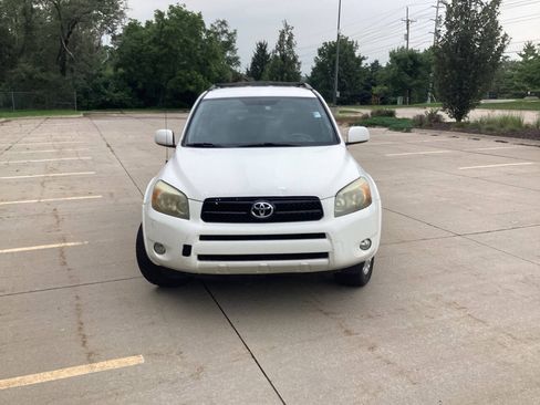 Used 2007 Toyota RAV4 Sport FWD image 3