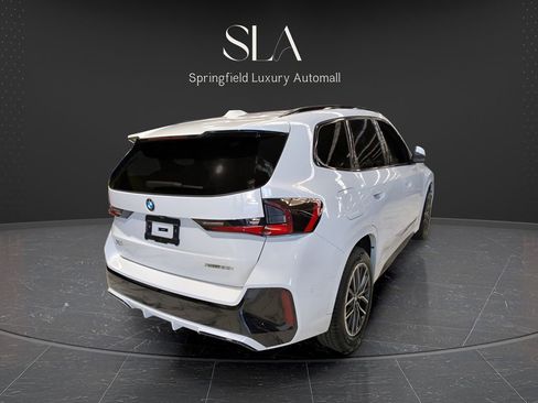 Used 2025 BMW X1 xDrive28i w/ M Sport Package AWD/4WD image 5
