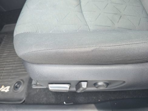 Used 2020 Toyota RAV4 XLE w/ All Weather Liner Package AWD/4WD image 15
