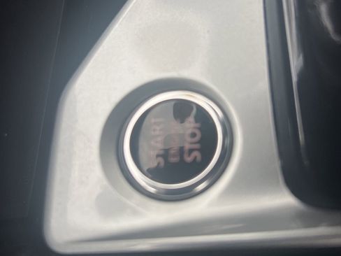 Used 2024 Nissan Altima 2.5 SV image 42