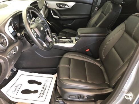 Used 2024 Chevrolet Blazer LT w/ LPO, Black Grille Bar Package AWD/4WD image 7