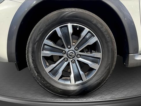 Used 2017 Nissan Armada SL image 9