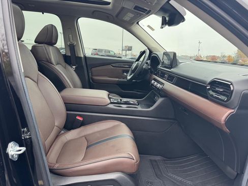 Certified 2025 Honda Pilot Elite image 18