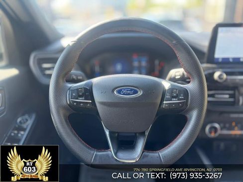 Used 2025 Ford Escape ST-Line FWD image 13