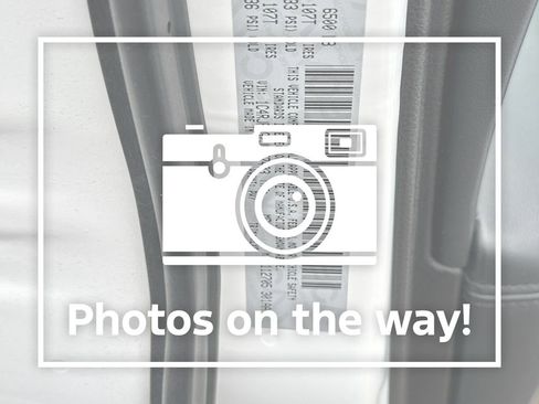 Used 2018 Jeep Grand Cherokee Altitude image 2