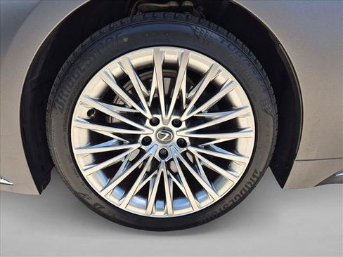 Used 2024 Lexus LS 500 w/ Interior Upgrade Package RWD image 22
