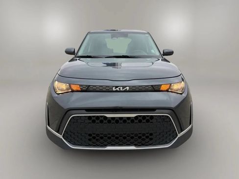 Used 2024 Kia Soul LX w/ Option Group 015 FWD image 2