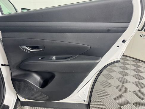 Used 2025 Hyundai Tucson SE FWD image 32