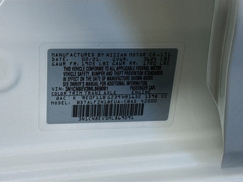 Used 2021 Nissan Versa SV image 40