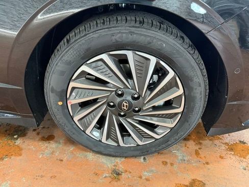 New 2026 Hyundai Sonata Limited FWD image 10