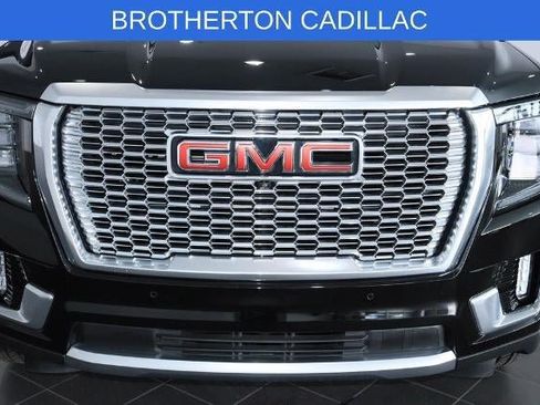 Used 2023 GMC Yukon Denali AWD/4WD image 12