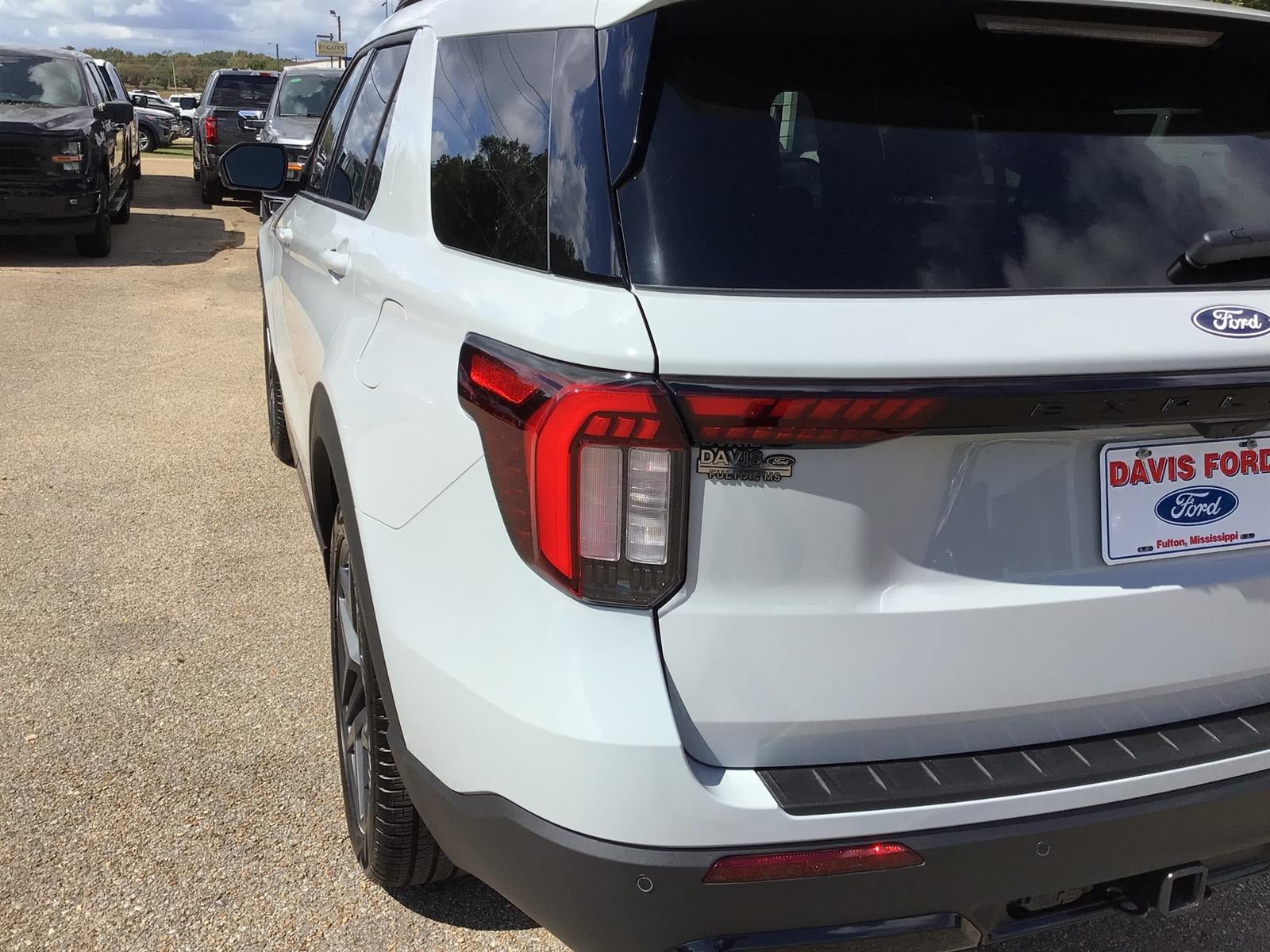 New 2027 Ford Explorer ST-Line w/ Premium Package AWD/4WD image 13