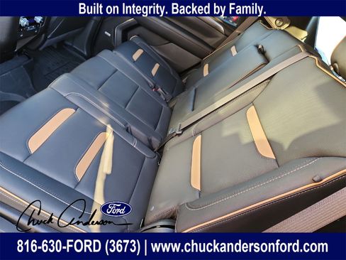 Used 2024 GMC Yukon AT4 w/ AT4 Premium Package image 22