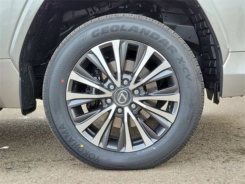 New 2025 Lexus LX 600 4WD w/ Premium Package image 5