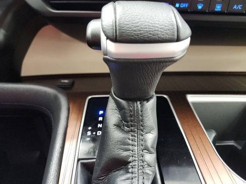 Certified 2022 Toyota Sienna XLE image 66