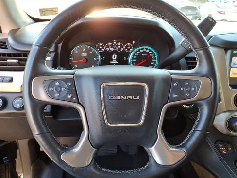 Used 2018 GMC Yukon XL Denali w/ Open Road Package image 29