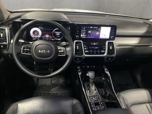 Used 2023 Kia Sorento SX image 17