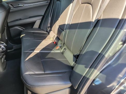 Used 2022 Alfa Romeo Stelvio Sprint image 10