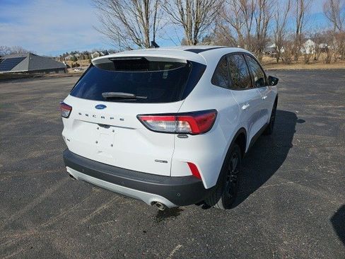 Used 2020 Ford Escape SE Sport image 6