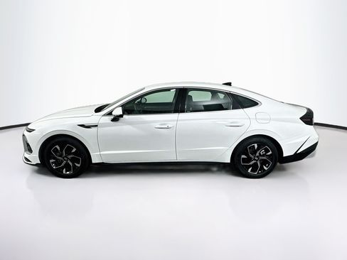 Used 2025 Hyundai Sonata SEL FWD image 4