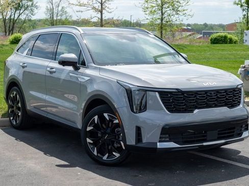 Certified 2025 Kia Sorento SX image 6