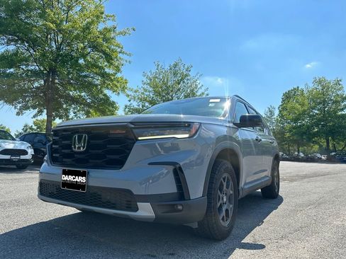 Used 2024 Honda Pilot TrailSport image 32