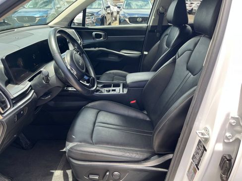 Used 2024 Kia Sorento S FWD image 27