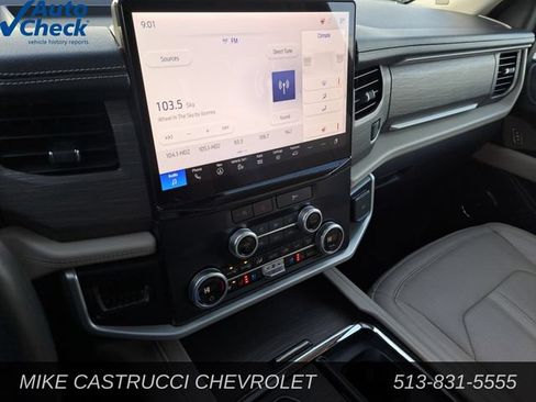 Used 2024 Ford Expedition Limited AWD/4WD image 16