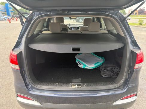 Used 2017 Kia Sorento AWD image 8