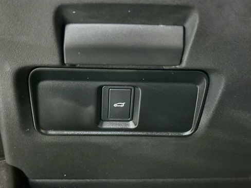 Used 2026 Land Rover Range Rover Evoque S AWD/4WD image 11