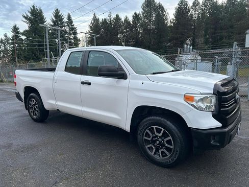 Used 2014 Toyota Tundra SR image 3