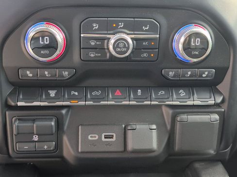 Used 2023 GMC Sierra 2500 AT4 w/ AT4 Preferred Package AWD/4WD image 25