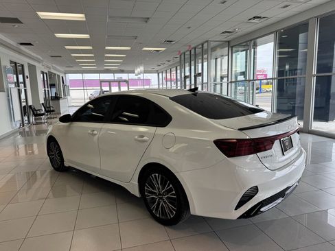 Used 2022 Kia Forte GT-Line w/ GT-Line Premium Package image 2