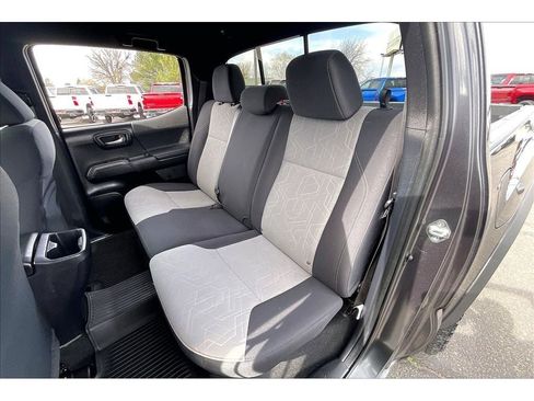 Used 2021 Toyota Tacoma TRD Off-Road AWD/4WD image 27