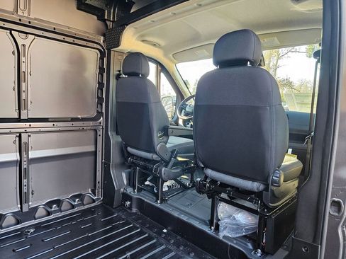 New 2026 RAM ProMaster 2500 image 18